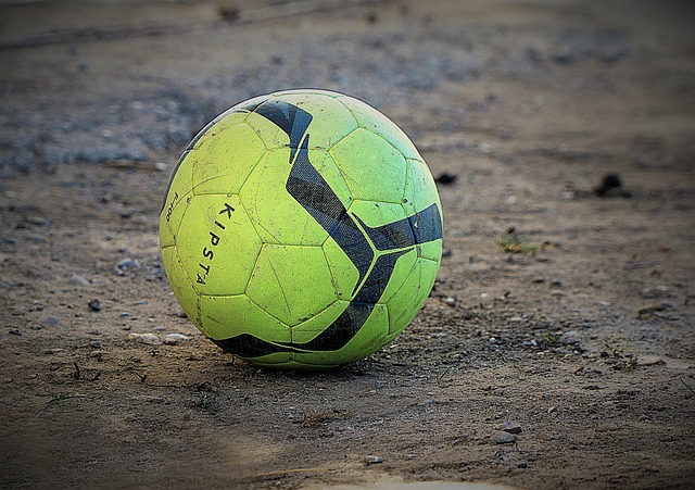 “广东足球之夜”见证荣耀时刻，林良铭、陈巧珠获评广东省年度最佳.